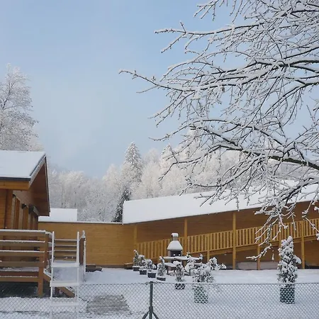 Chalets Under Falcon Ridge 3*
