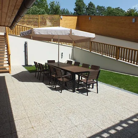 Lägenhetshotell Under Falcon Ridge Česká Ves