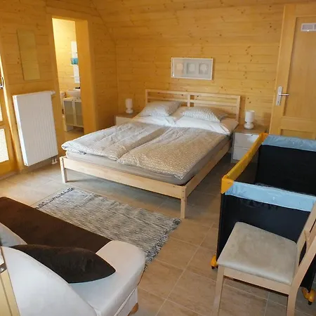 리조트 Chalets Under Falcon Ridge 3*