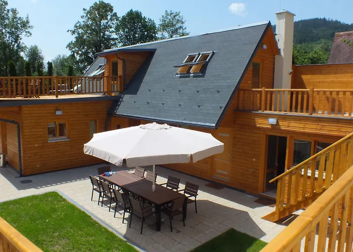 Under Falcon Ridge Aparthotel Ceska Ves