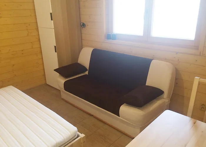 Aparthotel Under Falcon Ridge 3*